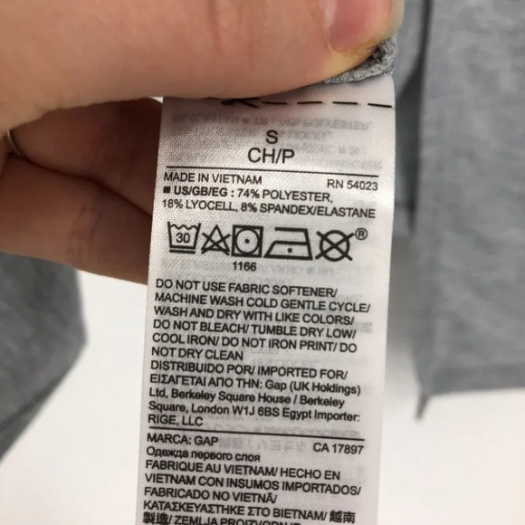 NWT Gapfit grey slit back long  sleeve lyocell lightweight activewear shirt - Picture 9 of 16